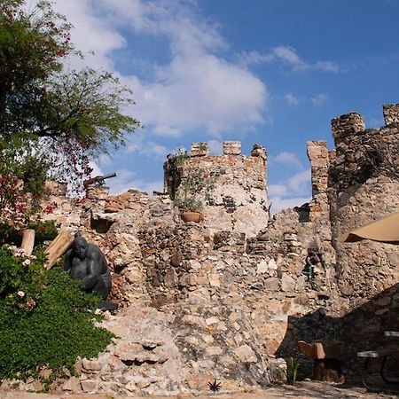Hostal Medieval ברנל מראה חיצוני תמונה
