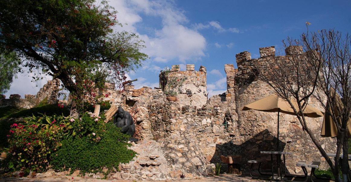 Hostal Medieval ברנל מראה חיצוני תמונה