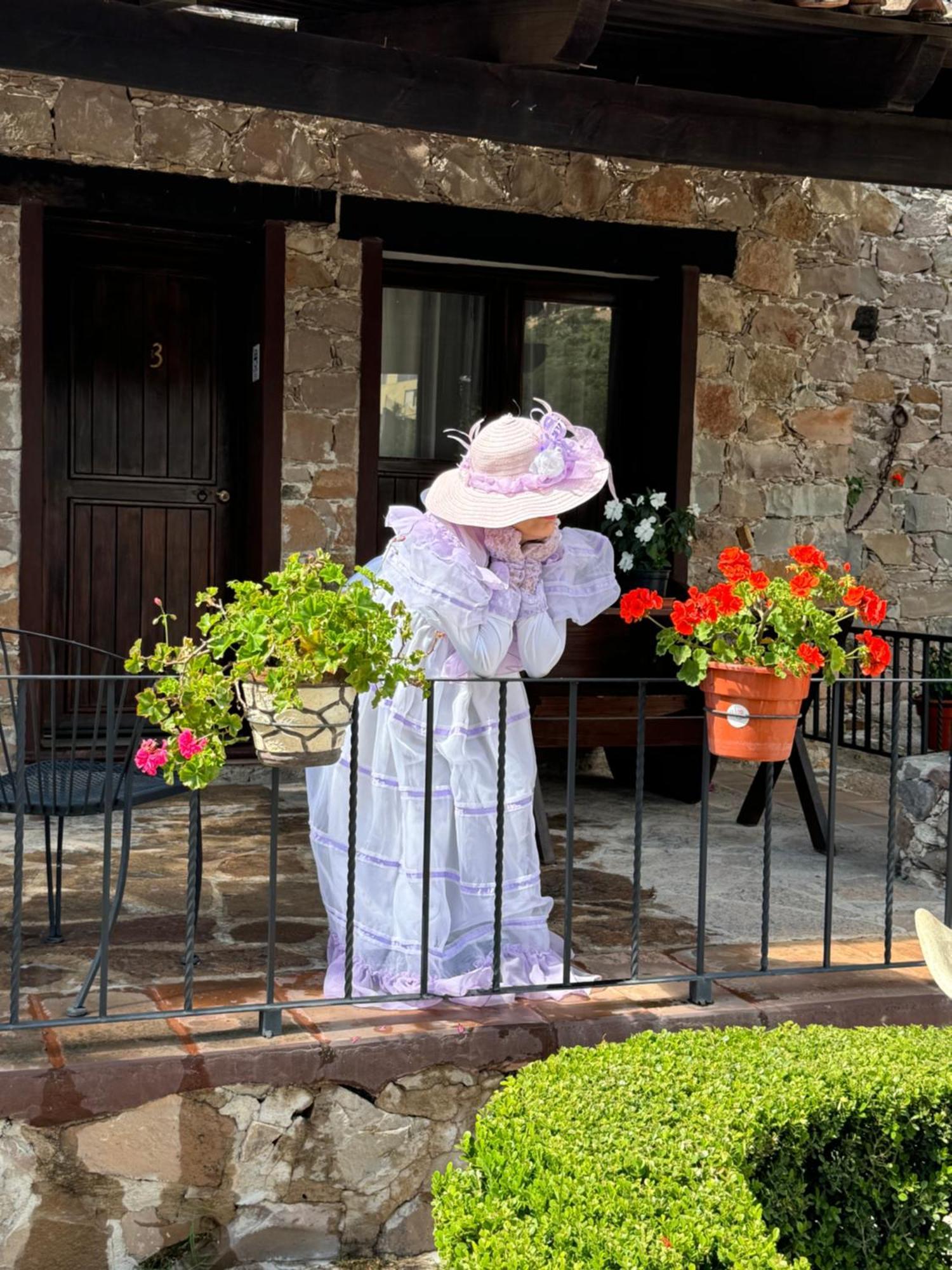 Hostal Medieval ברנל מראה חיצוני תמונה